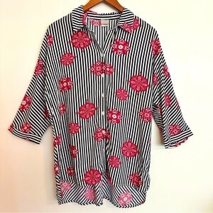 Chico’s Black and White Striped Button Up Tunic Size 2 or Large